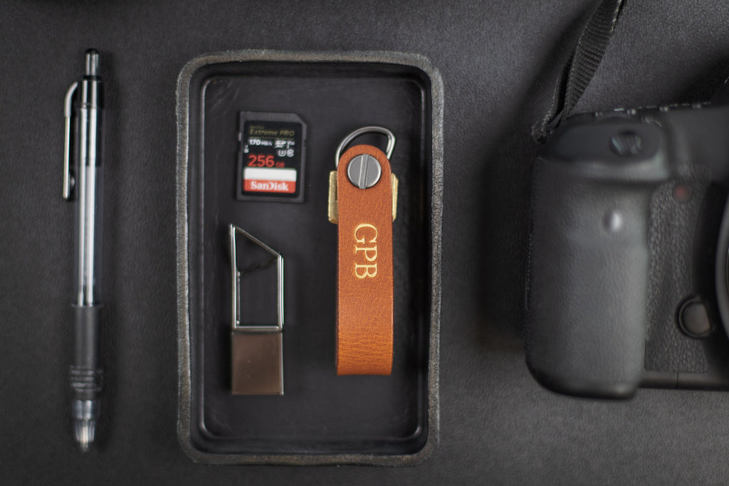 Embossed Leather Strap Key Chains (Name) - Custom Leather Key Ring Holder, Personalized Leather Gift, Gift for Parent, GIft for Boyfriend