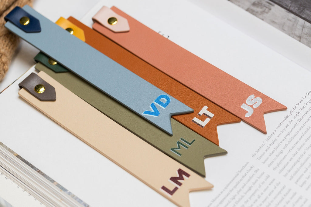 Personalized leather bookmark w/ loop (design 1) - custom page marker reading literary essential new college student back to school gift