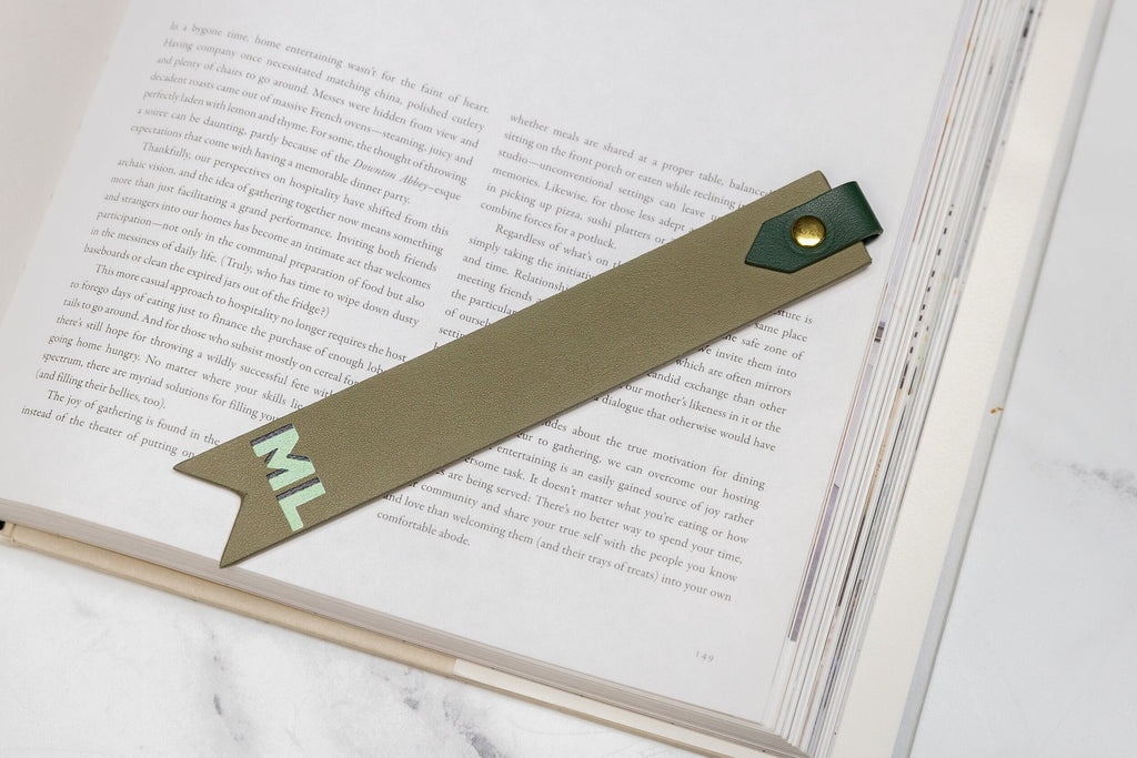 Personalized leather bookmark w/ loop (design 1) - custom page marker reading literary essential new college student back to school gift
