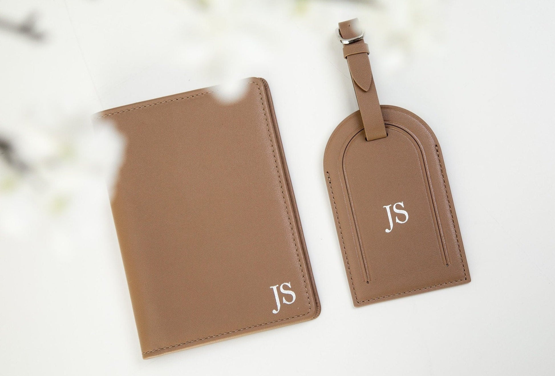 Embossed leather passport holder & embossed luggage tag (set) - Custom gift for her mom, 3rd anniversary gift, destination wedding suitcase