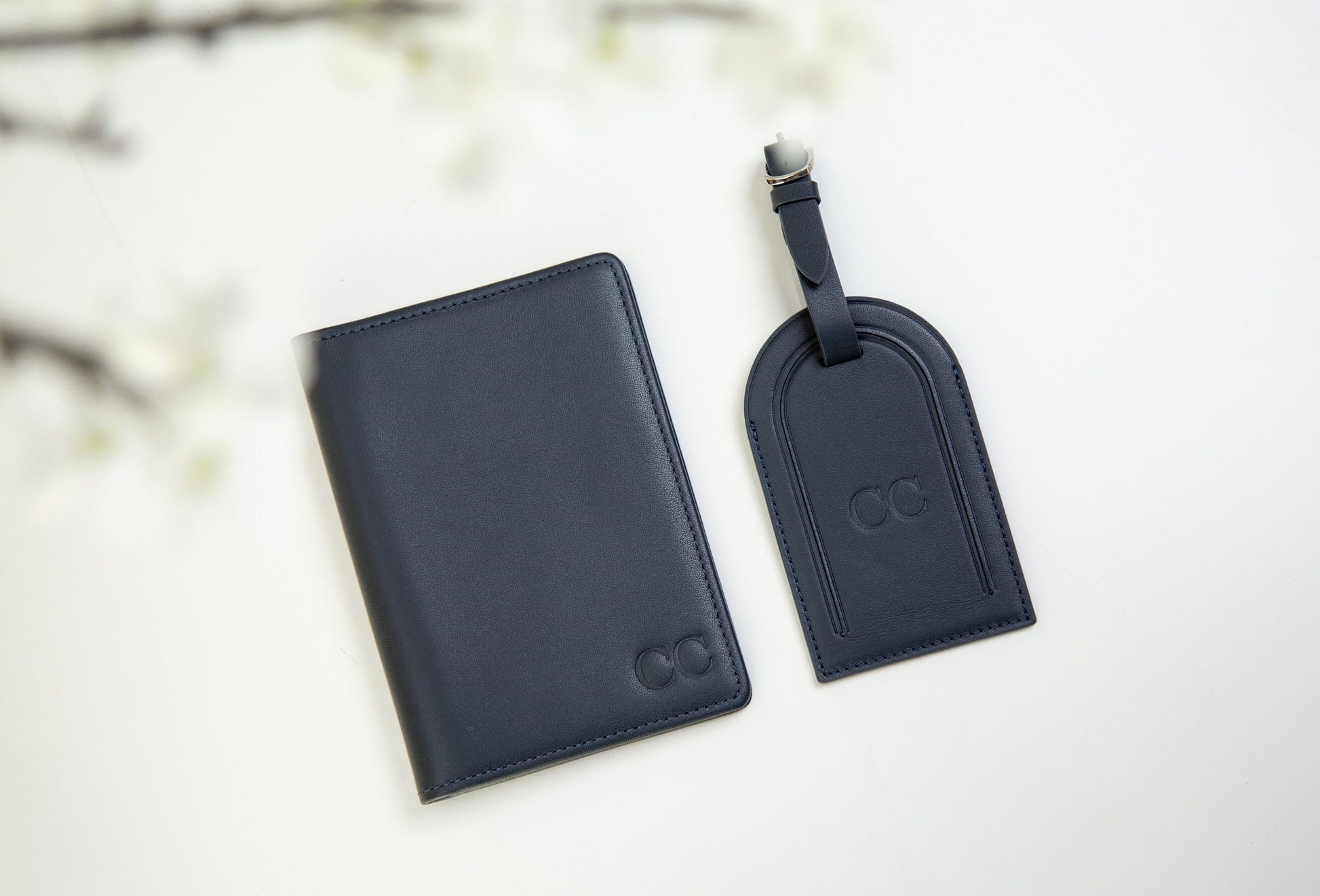 Embossed leather passport holder & embossed luggage tag (set) - Custom gift for her mom, 3rd anniversary gift, destination wedding suitcase