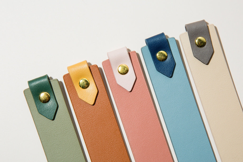 Personalized leather bookmark w/ loop (design 3) - custom reading accessory with name printed in curisve font, 3rd anniversary gift for her