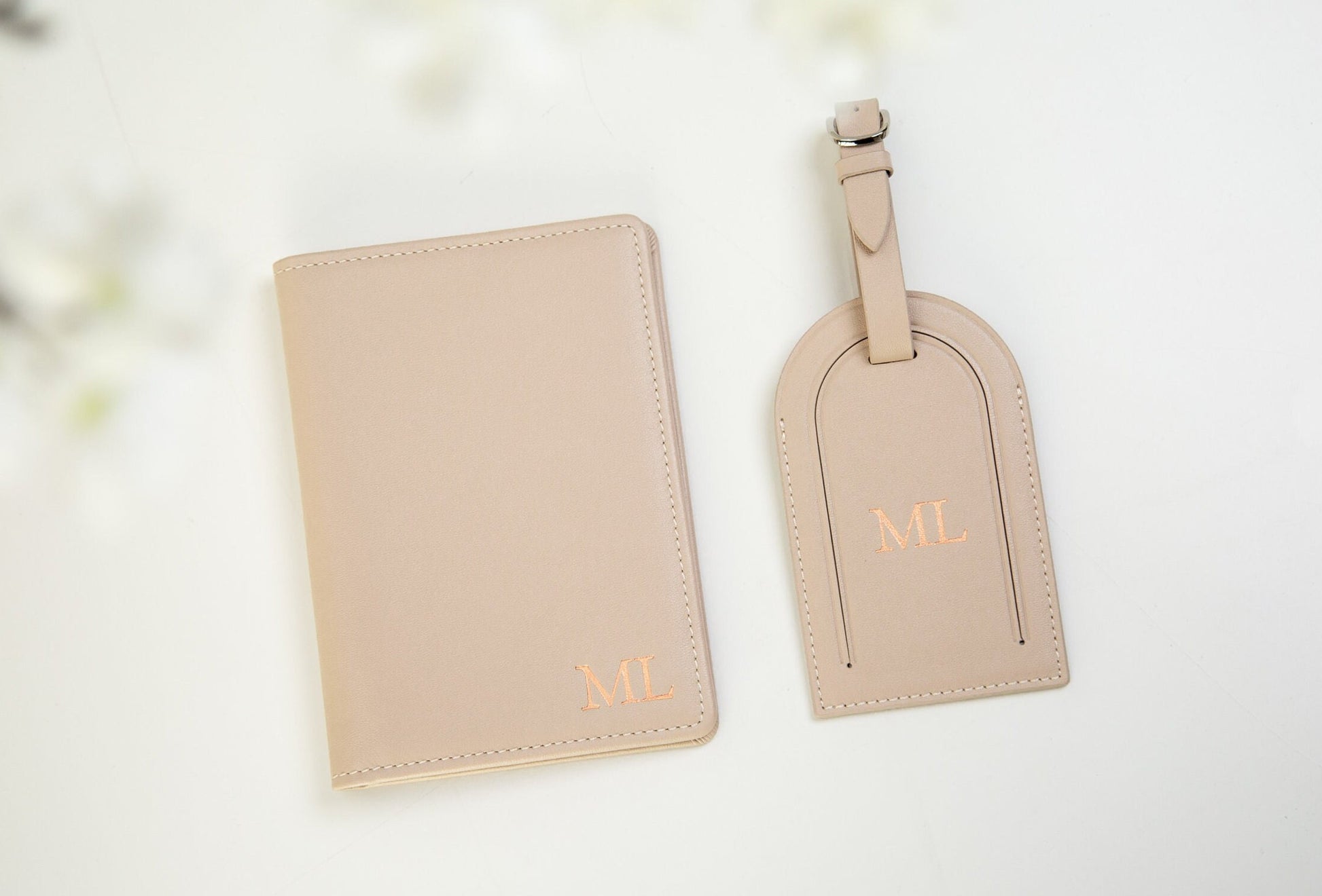 Embossed leather passport holder & embossed luggage tag (set) - Custom gift for her mom, 3rd anniversary gift, destination wedding suitcase