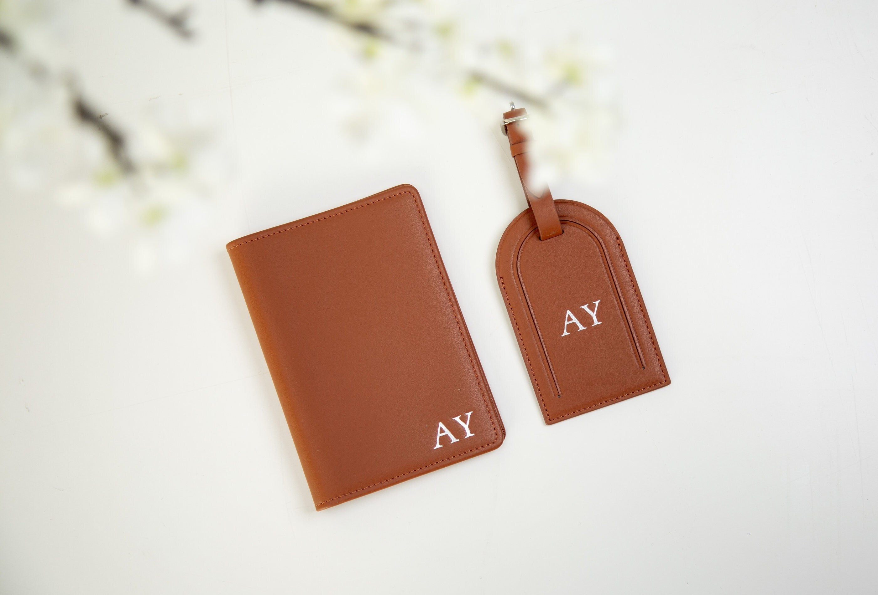Embossed leather passport holder & embossed luggage tag (set) - Custom gift for her mom, 3rd anniversary gift, destination wedding suitcase