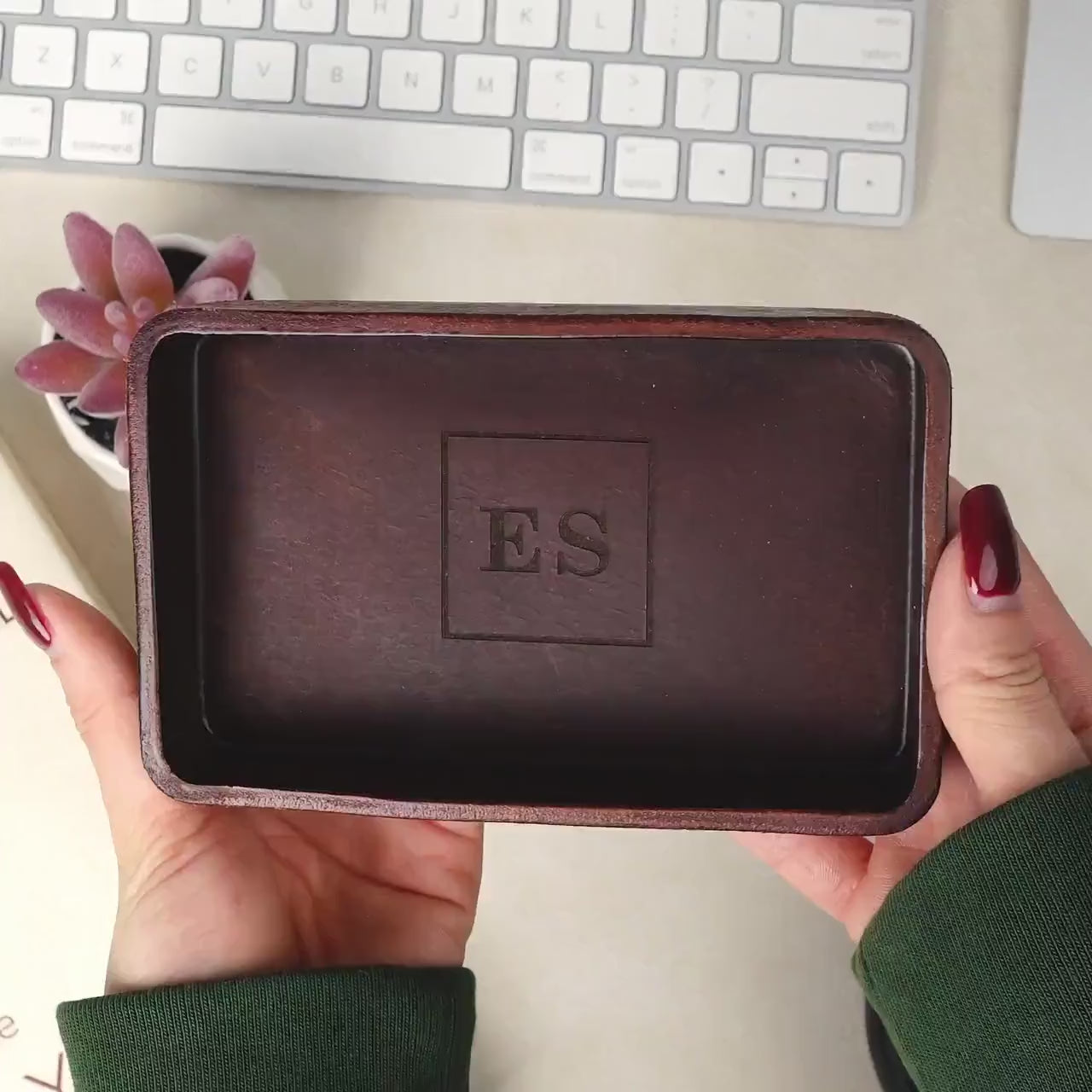 Vegetable tanned hard leather valet (design 7) - engraved monogram edc tray for men groomsmen dad husband boyfriend gift for wedding